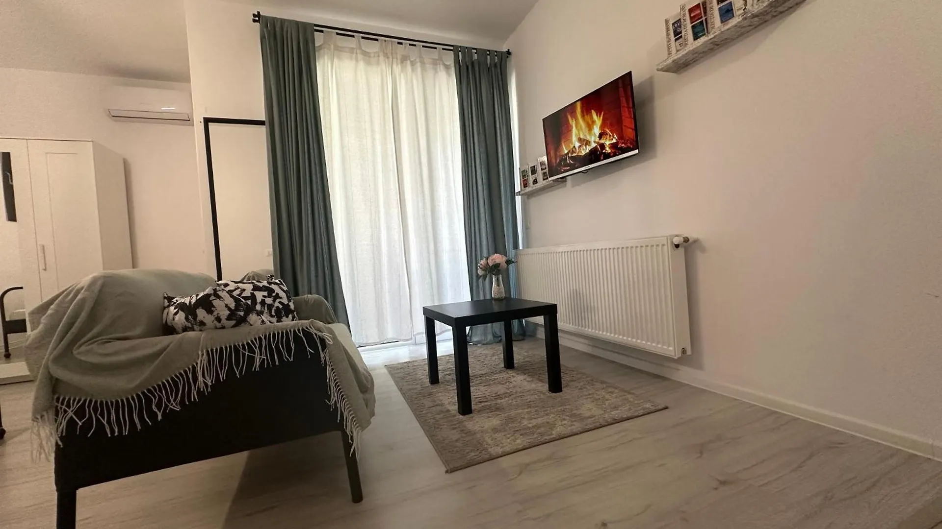 Garsonieră în complex rezidențial Apartment Bucureşti 0*,  România